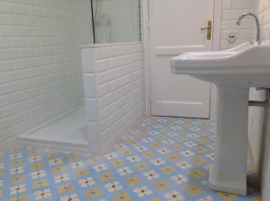 baldosa hidraúlica para el baño