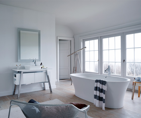 Un relajante baño con Philippe Stark.