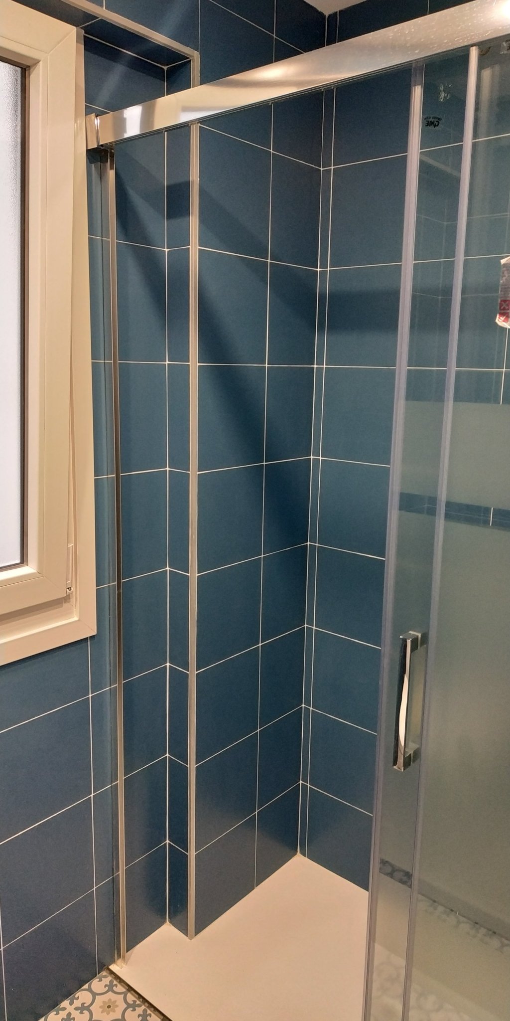 Bi komunen eraberritzea amaituta/Recién terminada reforma de 2&nbsp;baños.