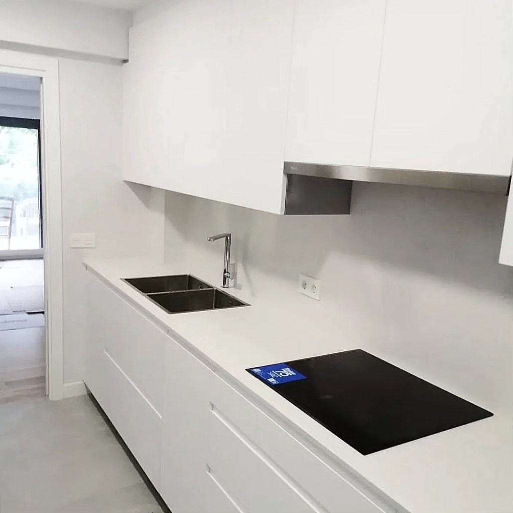 Beste sukalde bat amaituta!¡Otra cocina&nbsp;terminada!